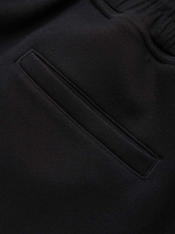 Ombre Clothing Muške trenirke s ravnim nogavicama od glatke pletenine - crne V1 OM-PSBC-0221 Ombre Clothing