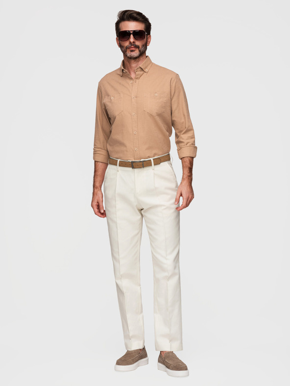 Ombre Clothing Muška lanena košulja s klasičnim ovratnikom i džepovima REGULAR FIT - svetlo smeđa V7 OM-SHCS-0134 Ombre Clothing