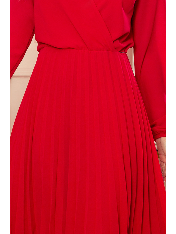 numoco ISABELLE Plisirana haljina s izrezom i dugim rukavima - Crvena