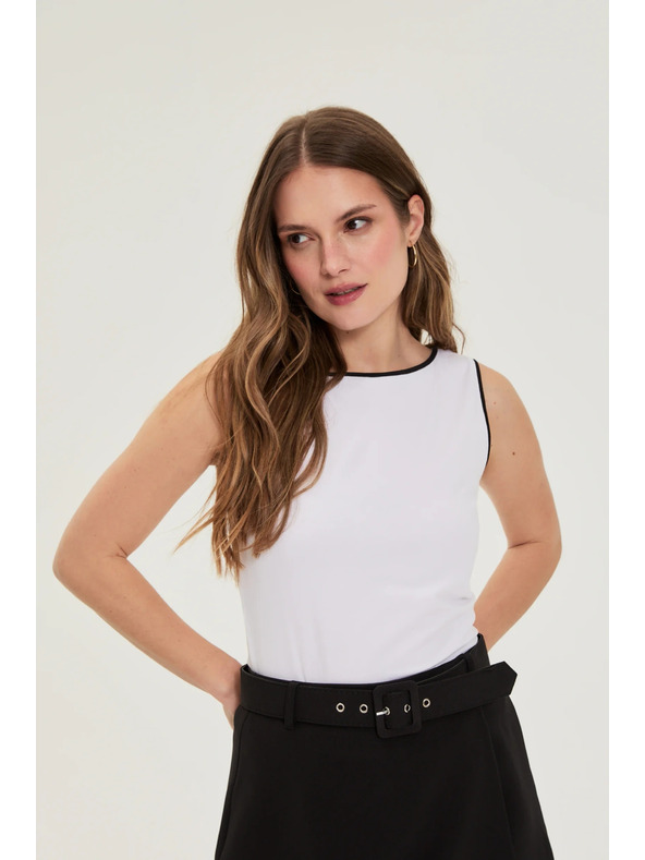 Moodo Bijeli top Moodo