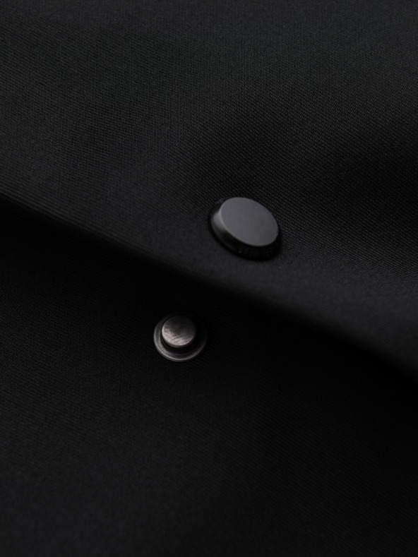 Ombre Clothing Stilski muški sako s uklonjivom podstavom i regulacijom kapuljače - crno V1 M168 Ombre Clothing