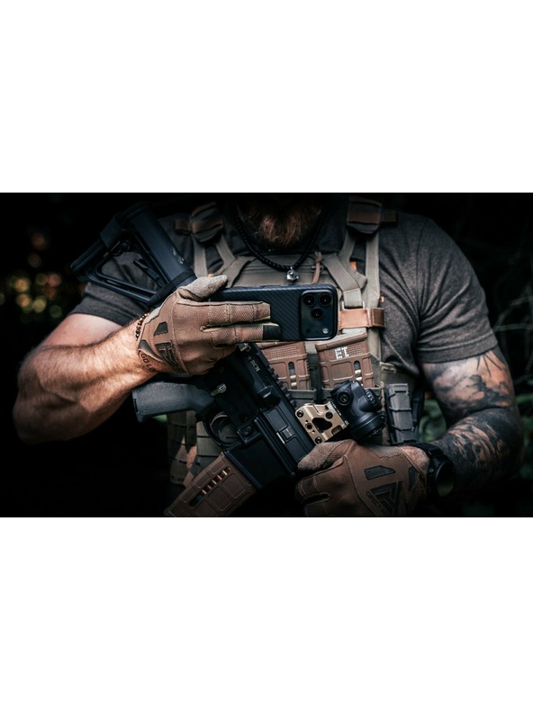 Tactical Tactical MagForce Aramid Zaštita za Apple iPhone 17 Black