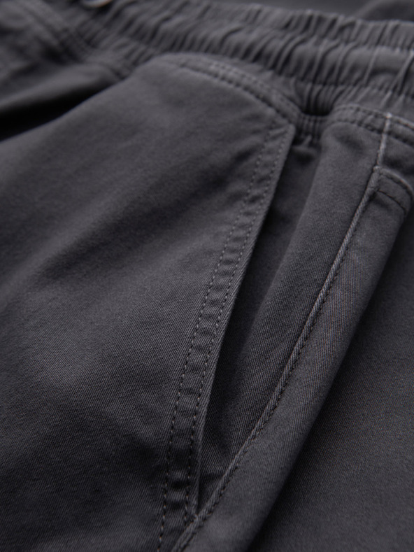 Ombre Clothing Muške hlače JOGGERY s cargo džepovima na rajsferšlus - grafit V3 OM-PAJO-0290 Ombre Clothing
