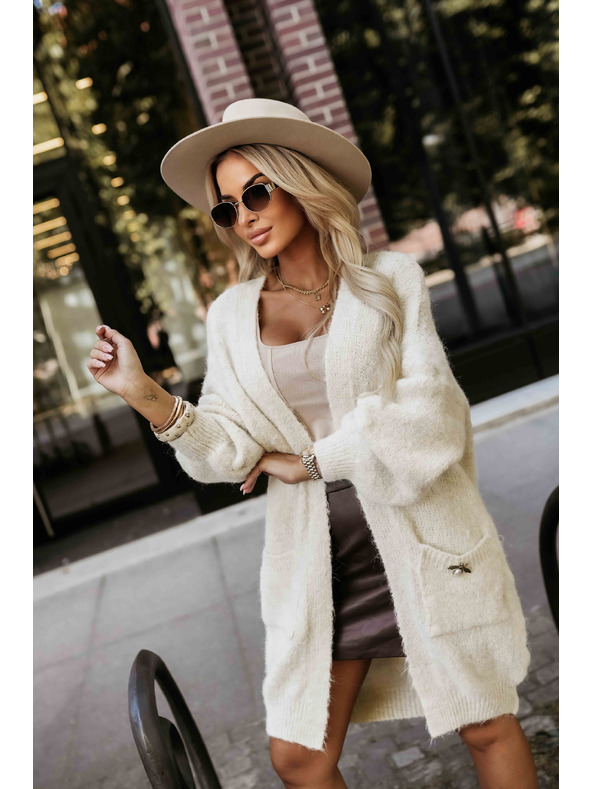 numoco basic Modna oversized kardigan sa dekorativnom brošom i prakticnim džepovima - bež
