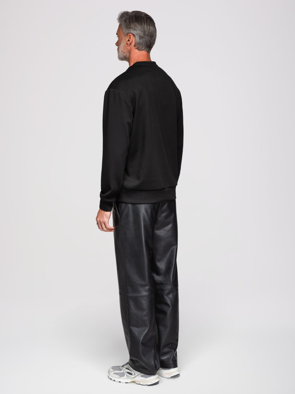 Ombre Clothing Muške dukserice sa aplikacijom križa i srebrnim kamenjem sa okruglim izrezom - crna V1 OM-SSNZ-0271 Ombre Clothing