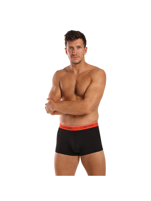 Calvin Klein Komplet od tri - muške bokserice Calvin Klein crne