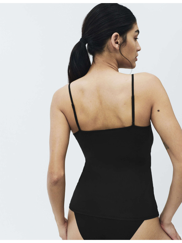 Marks & Spencer Svilena nevidljiva majica Body Invisibles™ s tehnologijom Flexifit™ Marks & Spencer crna