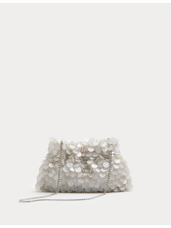 Marks & Spencer Crossbody torba s perlicama i diskovima s lancanim remenom Marks & Spencer krem