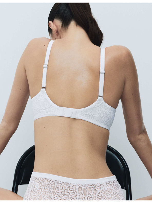 Marks & Spencer Grudnjak Body Soft™ s punim čašicama bez žice, vel. A–E Marks & Spencer bijela