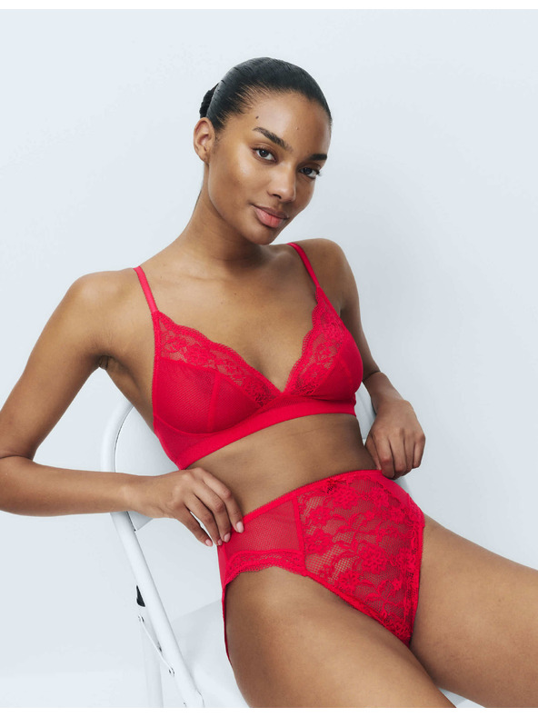 Marks & Spencer Čipkasti dekolte grudnjak bez kostiju (A–E) Marks & Spencer crvena