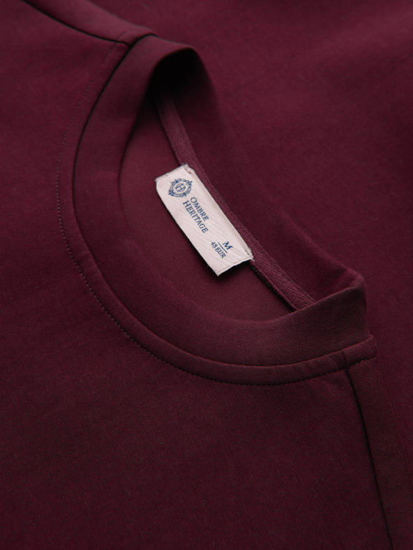 Ombre Clothing Muška dukserica s okruglim izrezom i vezom na prednjem dijelu – bordo V2 OM-SSNZ-0267 Ombre Clothing