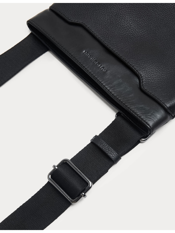 Marks & Spencer Kožna crossbody torba Marks & Spencer crna