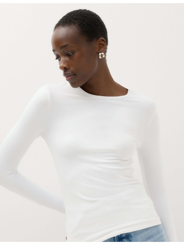Marks & Spencer Top od ultra fina materijala Marks & Spencer bijela
