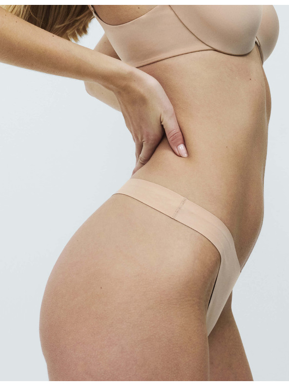 Marks & Spencer Pakiranja od 3 nevidljive Body Invisibles™ tange straga veća nego sprijeda, bez VPL Marks & Spencer bež